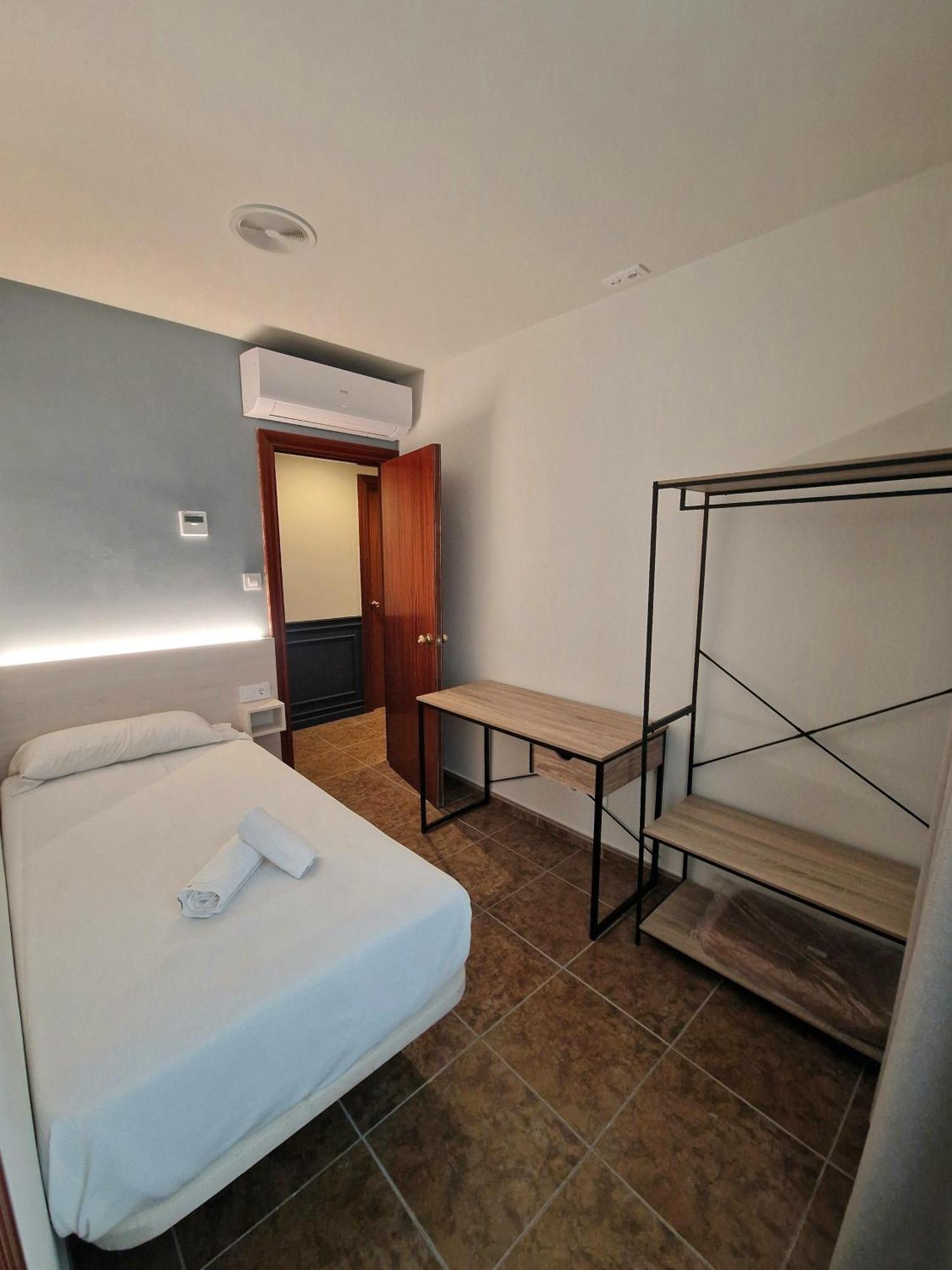 הואסקה Hostal Rugaca מראה חיצוני תמונה