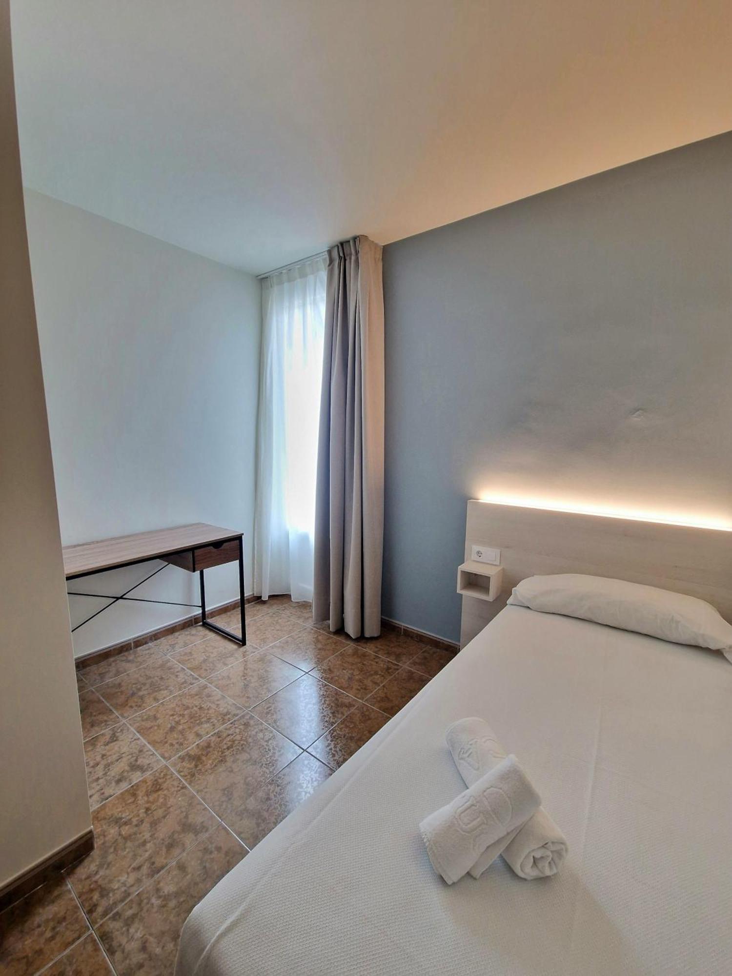 הואסקה Hostal Rugaca מראה חיצוני תמונה