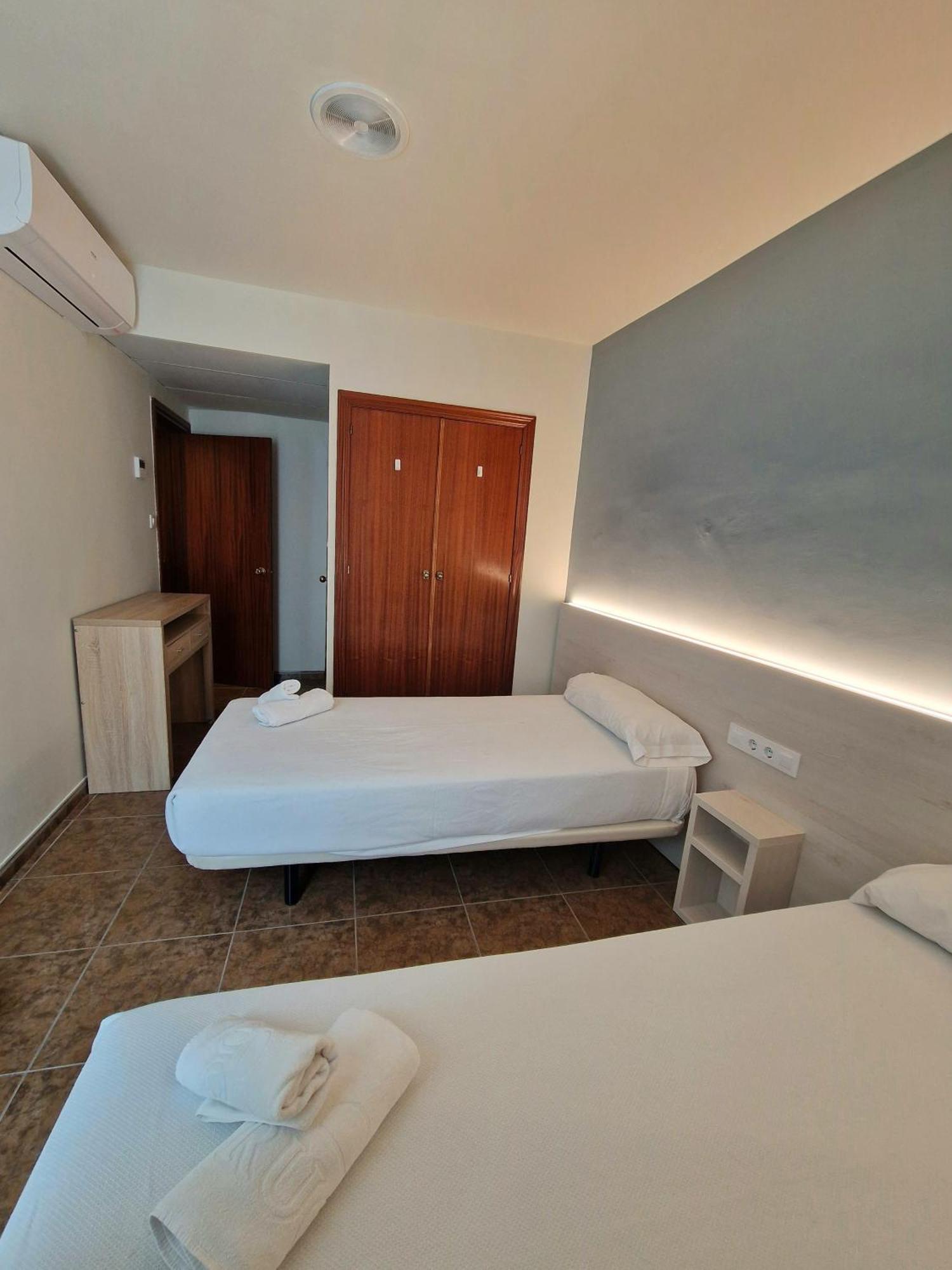 הואסקה Hostal Rugaca מראה חיצוני תמונה