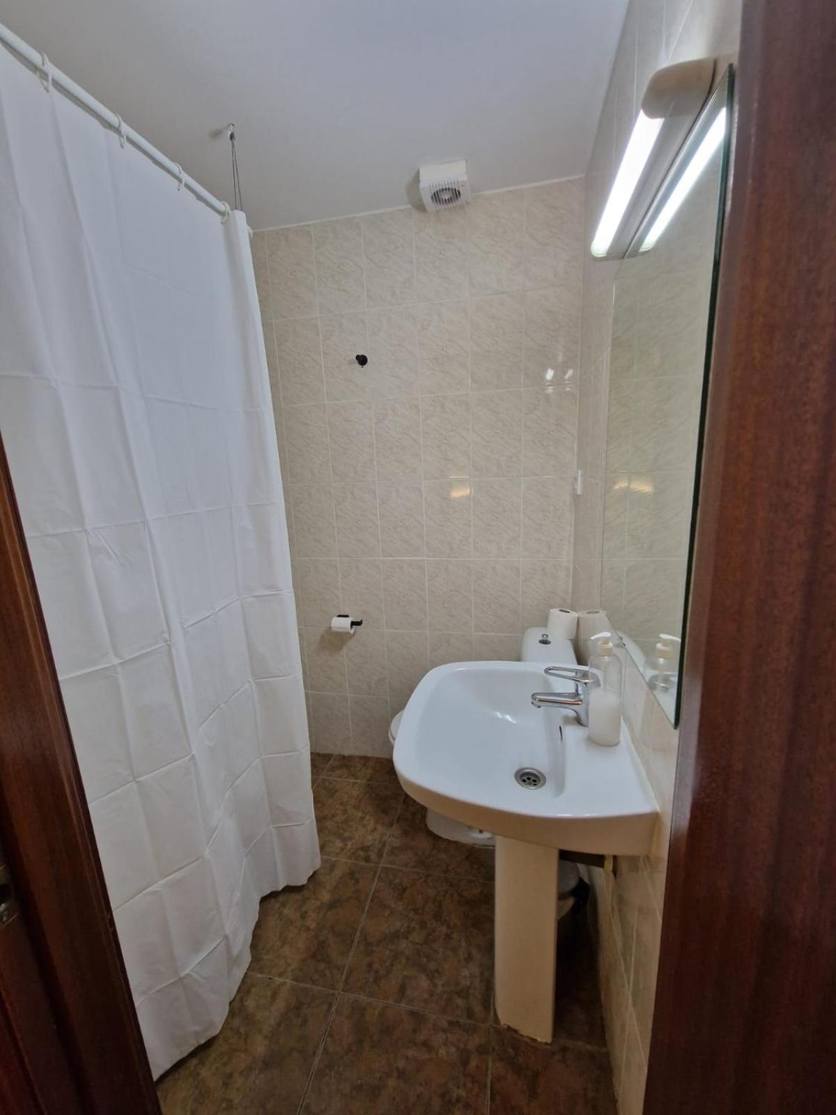 הואסקה Hostal Rugaca מראה חיצוני תמונה