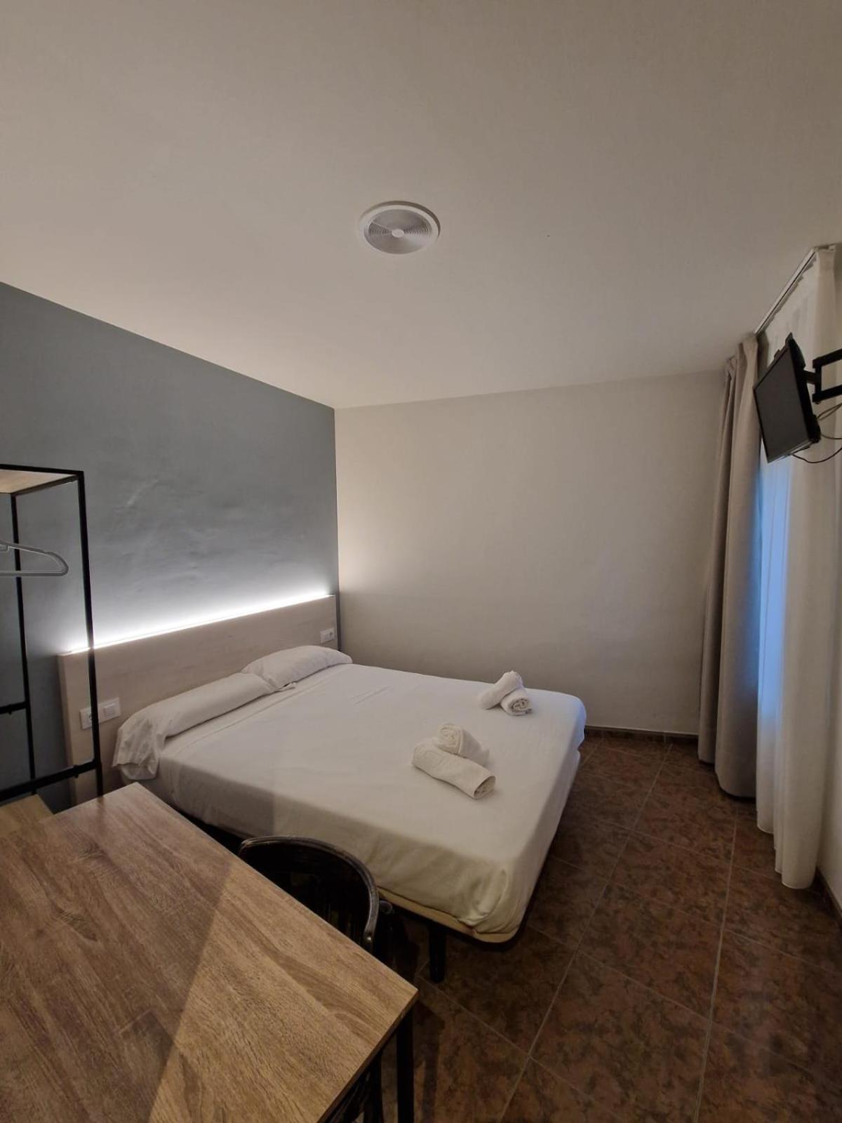 הואסקה Hostal Rugaca מראה חיצוני תמונה